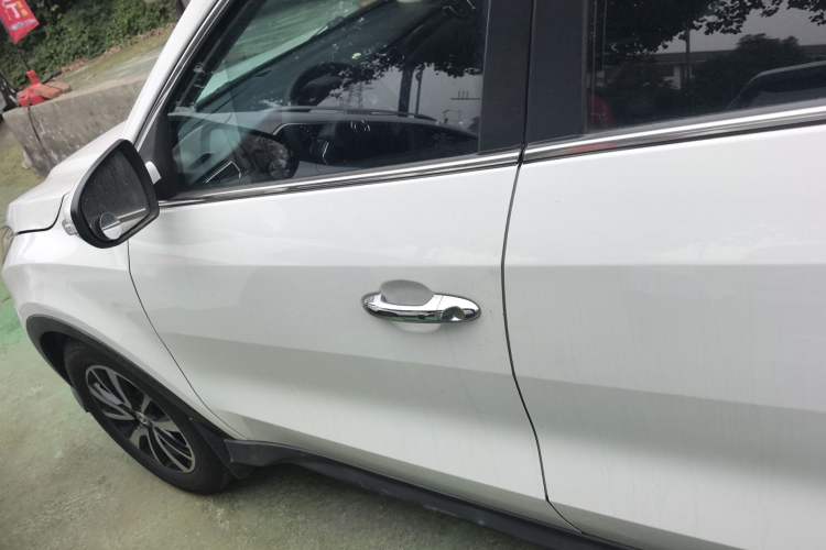 Used Dongfeng Fengon 580 2016 1.5T Manual Luxury Edition
