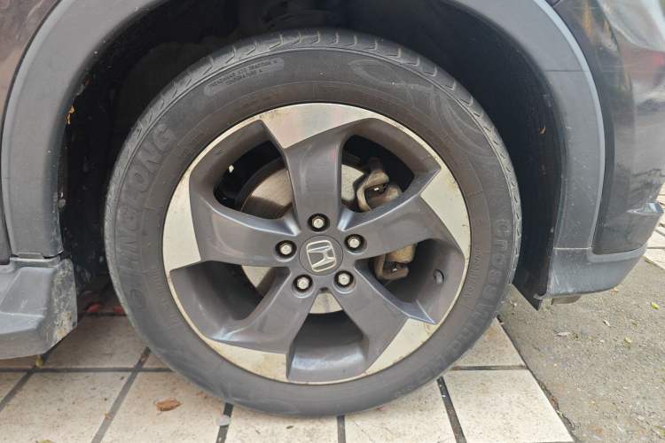 Used Honda Vezel 2016 1.8L CVT Front-Wheel Drive Pioneer Edition Right Front Wheel Hub