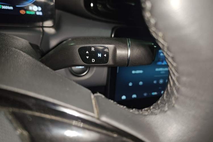 Used Leapmotor T03 2020 400 Luxury Edition Gear Lever