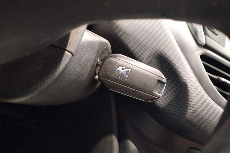 Used Peugeot 2008 2014 1.6L Manual Fashion Edition