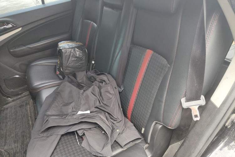Used BYD S7 2015 2.0T Automatic Prestige Model