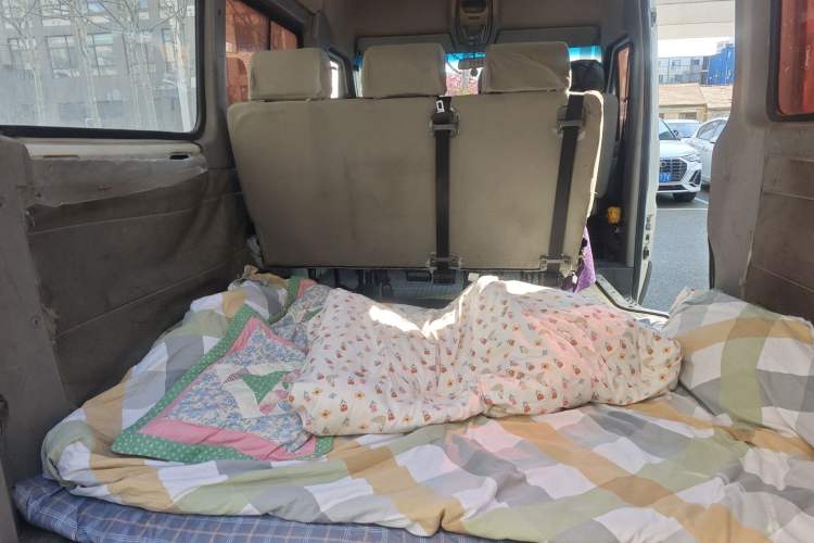 Used Iveco Power Daily 2017 2.5T Classic A32 Mid-Roof 6-7 Seater Bus 47Z5
