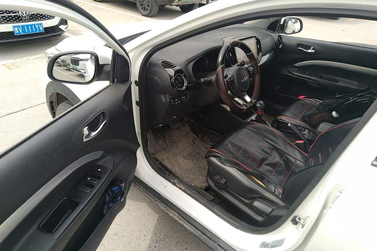 Used Kia kx1 Stonic 2021 1.4L CVT Fun Edition