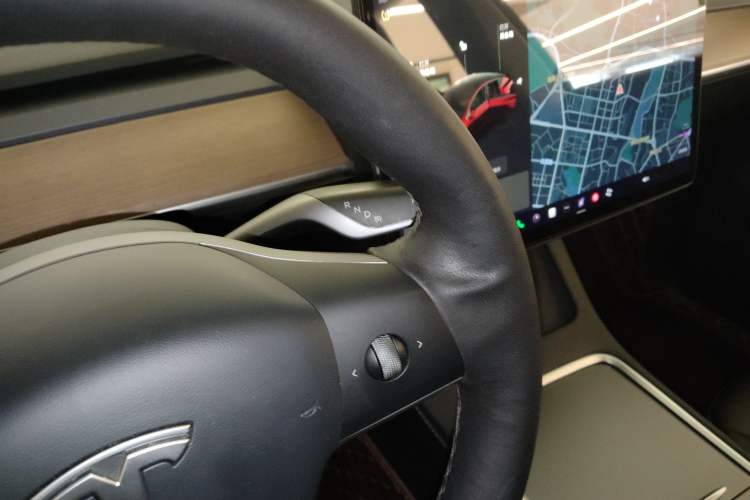 Used Tesla Model Y 2021 Long-Range All-Wheel-Drive Version
