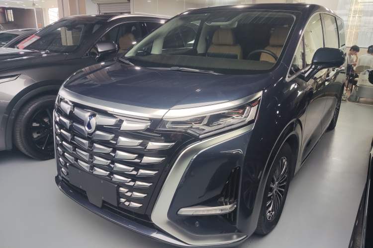 Used Denza D9 2024 DM-i 1050 Luxury Model