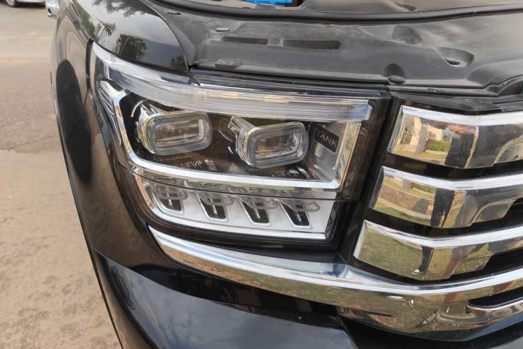 Used Tank 500 New Energy 2026 Model—Hi4-Z Smart Enjoyment Version Right Front Headlight