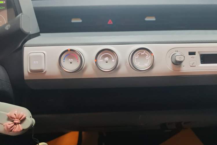 Used Wuling Hongguang MINIEV 2022 GAMEBOY 300km Enthusiast Model with Lithium Iron Phosphate