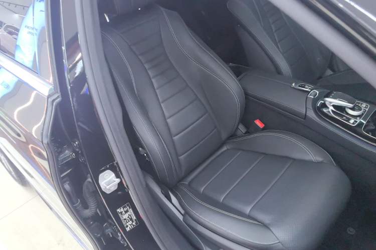 Used Mercedes-Benz E-Class 2016 E 300 L Sporty and Stylish Model
