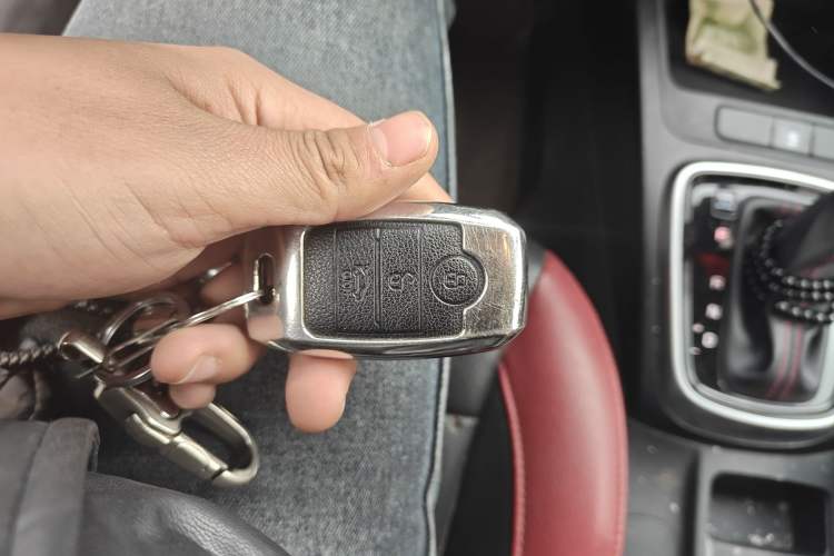 Used Kia KX Cross 2018 1.6L Automatic Dynamic Sunroof Version
