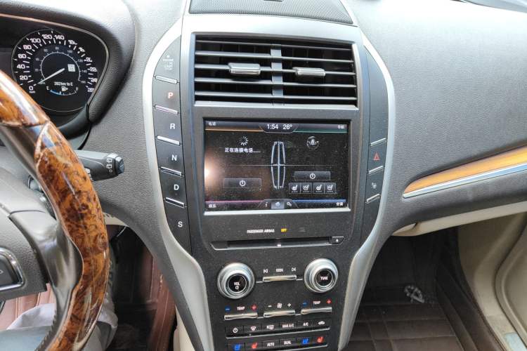 Used Lincoln MKC 2014 2.0T Two-Wheel-Drive Luxury Edition
