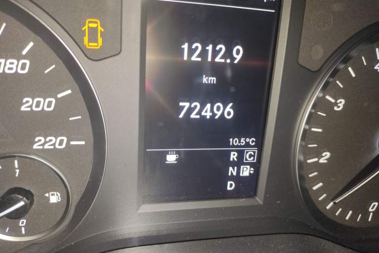 Used Mercedes-Benz Vito 2021 2.0T Elite Version 7 Seats