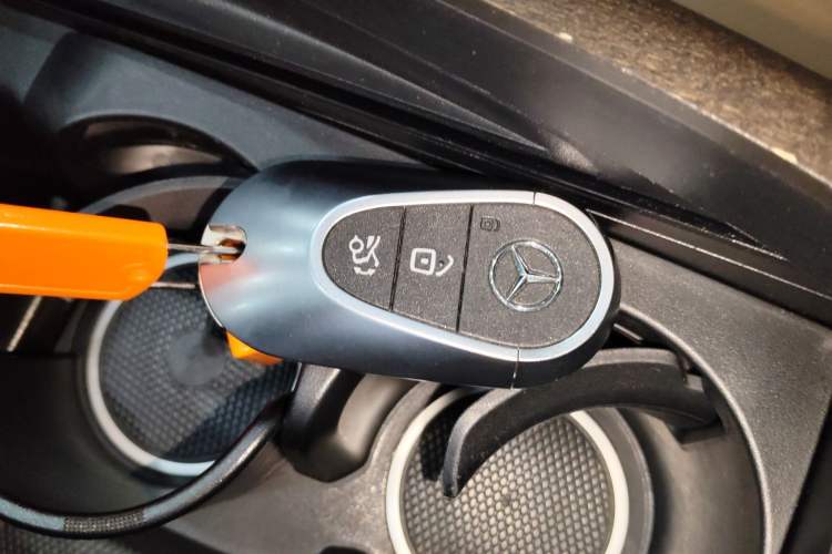 Used Mercedes-Benz E-Class New Energy 2024 E 350 e L Plug-in Hybrid Sedan Vehicle Key