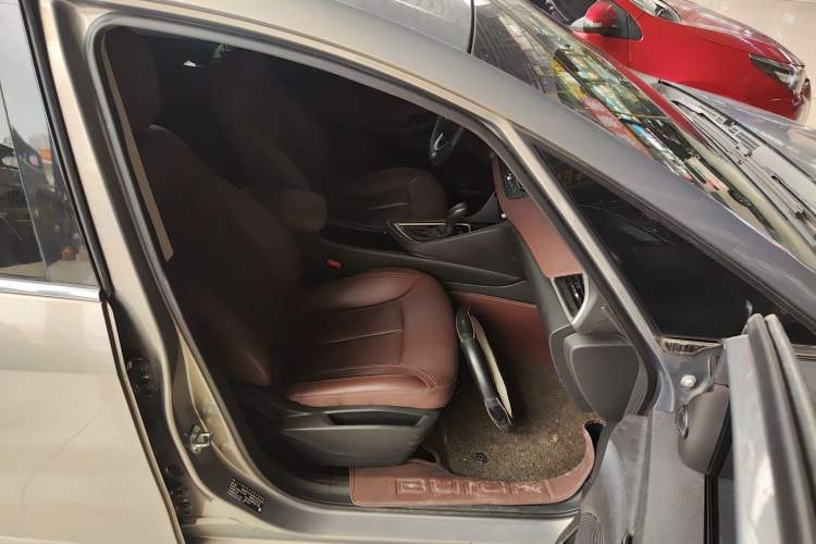 Used Buick GL6 2019 18T 6-Seater Connected Luxury Version China V Standard