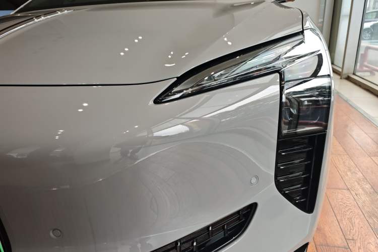 Used Hongqi EH7 2025 640 All-Wheel Drive Smart Selection Edition