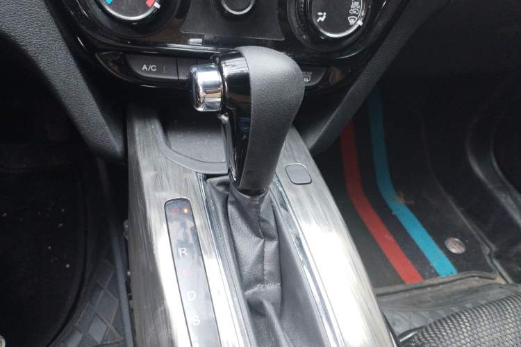 Used Honda XR-V 2017 1.5L LXi CVT Classic Edition Gear Lever