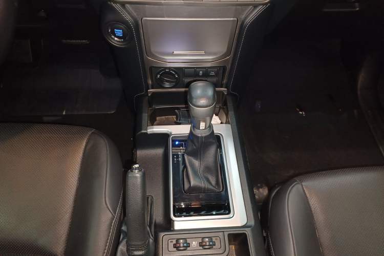 Used Toyota Prado 2019 3.5L Automatic TX-L Deluxe Edition with Rear-Mounted Spare Tire