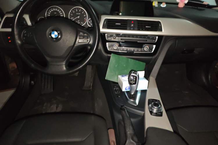 Used BMW 3 Series 2016 320i Fashion Model
