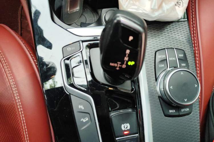 Used BMW X4 2019 xDrive25i M Sport Package Gear Lever