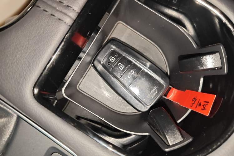 Used Toyota Avalon 2019 2.0L XLE Premium Edition China VI
