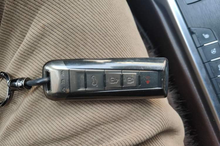 Used Wey VV5 2017 2.0T Ultra-Luxury Version
