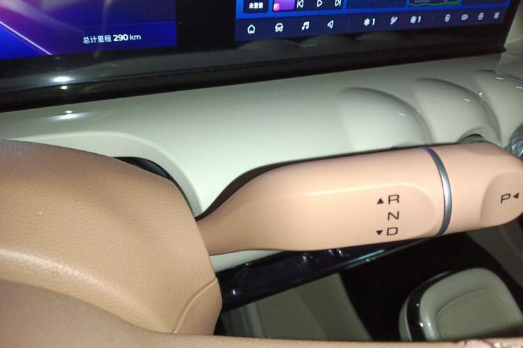 Used Wuling Bingo 2025 333 km Lingxi Deluxe Edition Gear Lever