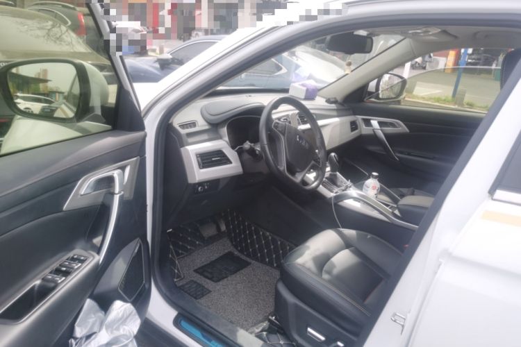 Used Geely Auto Emgrand X7 Sport 2018 1.8TD Automatic Two-Wheel Drive Smart 4G Connected Version Driver Seat