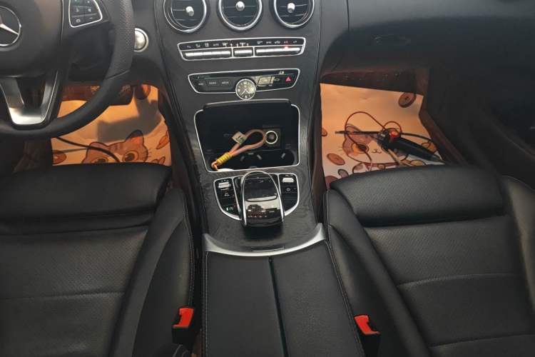 Used Mercedes-Benz C-Class 2017 C 200 L Sport Edition Gear Lever