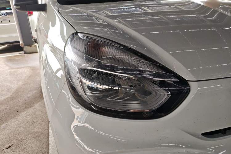 Used Roewe Clever 2022 311km QiQi BoBo Edition Right Front Headlight