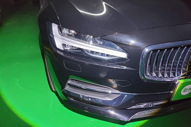 Used Volvo S90 2020 Facelift T5 Smart & Luxurious Edition Right Front Headlight