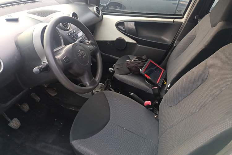 Used BYD F0 2012 1.0L XuanKu Trim
