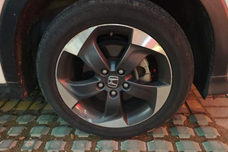 Used Honda Vezel 2017 1.8L CVT Front-Wheel Drive Pioneer Edition