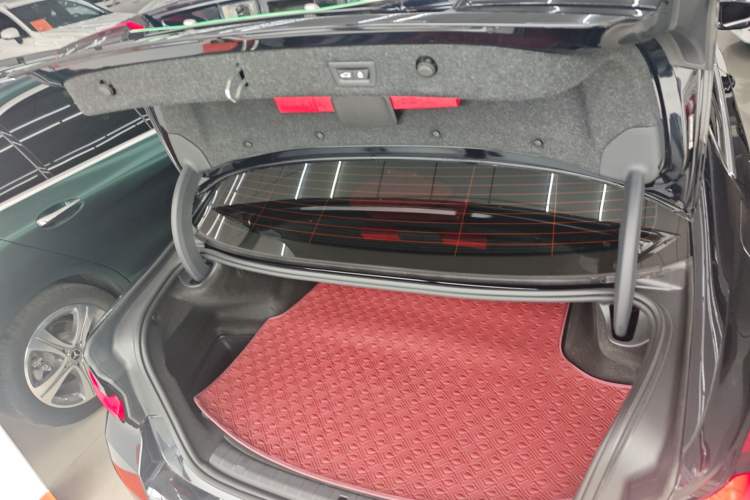 Used BMW 5 Series New Energy 2021 535Le Pioneer Edition M Sport Package Trunk