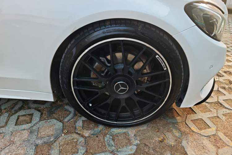 Used Mercedes-Benz C-Class 2016 C 200 Sport Edition Right Front Wheel Hub