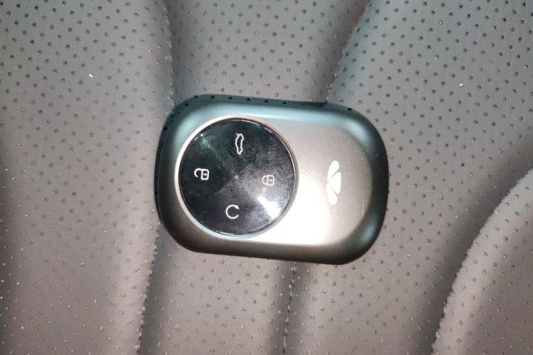 Used Chery Fengyun T9 2024 120 Long-Range Luxury Version 5 Seats Lithium Iron Phosphate
