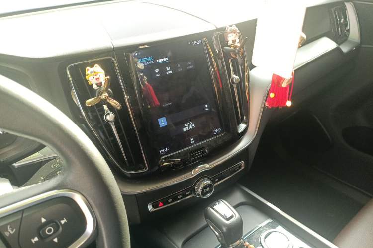 Used Volvo XC60 2020 T5 4x4 Zhiyi Luxury Edition