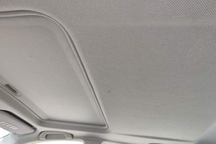 Used Soueast V5 Lingzhi 2014 1.5L Manual Sytle Xuya Headliner