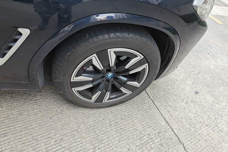 Used BMW iX3 2022 Updated Leading Version Right Front Wheel Hub