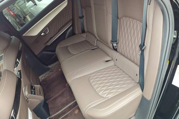 Used BYD Han 2022 DM-i 121KM Prestige Model Left Rear Seat