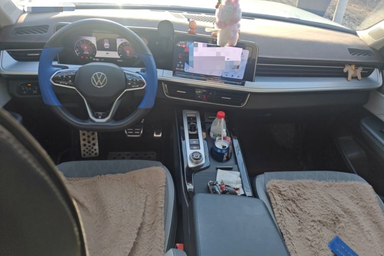 Used Volkswagen Tavendor 2023 380TSI Four-Wheel Drive R-Line Cruise Edition Center Console