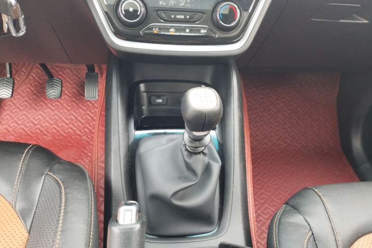 Used Wuling Hongguang S3 2018 1.5L Manual Luxury Model China V Standard