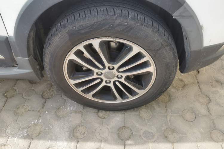 Used Haval H1 2015 1.5L Manual Luxury Model
