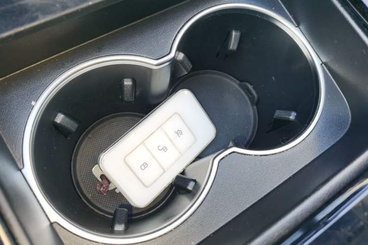 Used BYD Tang New Energy 2018 DM 2.0T All-Wheel Drive Smart Connectivity Luxury Model 7 Seats China V Emission Standard
