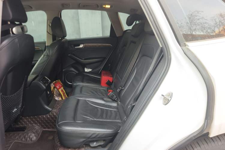 Used Audi Q5 2015 40 TFSI Comfort Model
