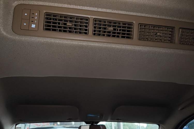 Used Wuling Hongguang V 2019 1.5L Enjoyment Version China VI LAR
