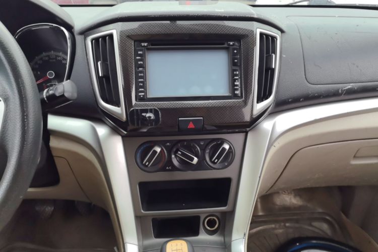 Used Venucia T70 2015 1.6L Manual Ruixing Edition Audio And AC Panel