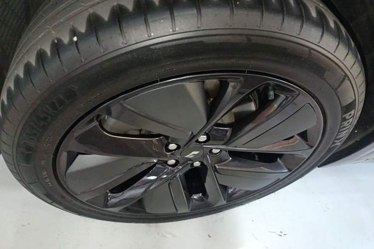 Used Li Auto L9 2022 Max model