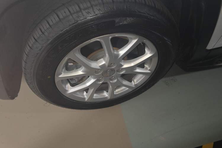 Used Jeep Cherokee 2016 2.4L Leading Edition
