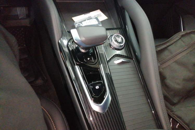 Used Geely Auto Monjaro L 2024 2.0TD DCT EVO Two-Wheel Drive Long-Range Version
