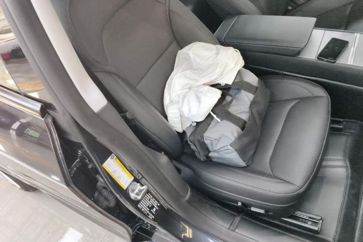 Used Tesla Model 3 2023 Rear-Wheel-Drive Version