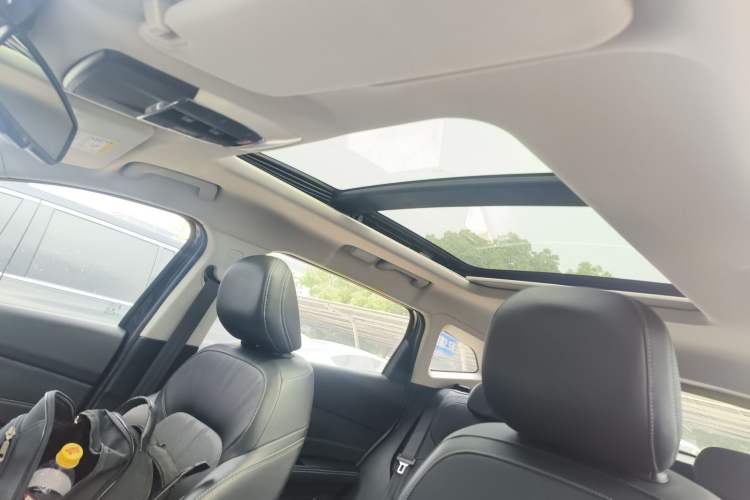 Used EXEED Lingyun 2020 1.6T Two-Wheel Drive Star Edition Headliner